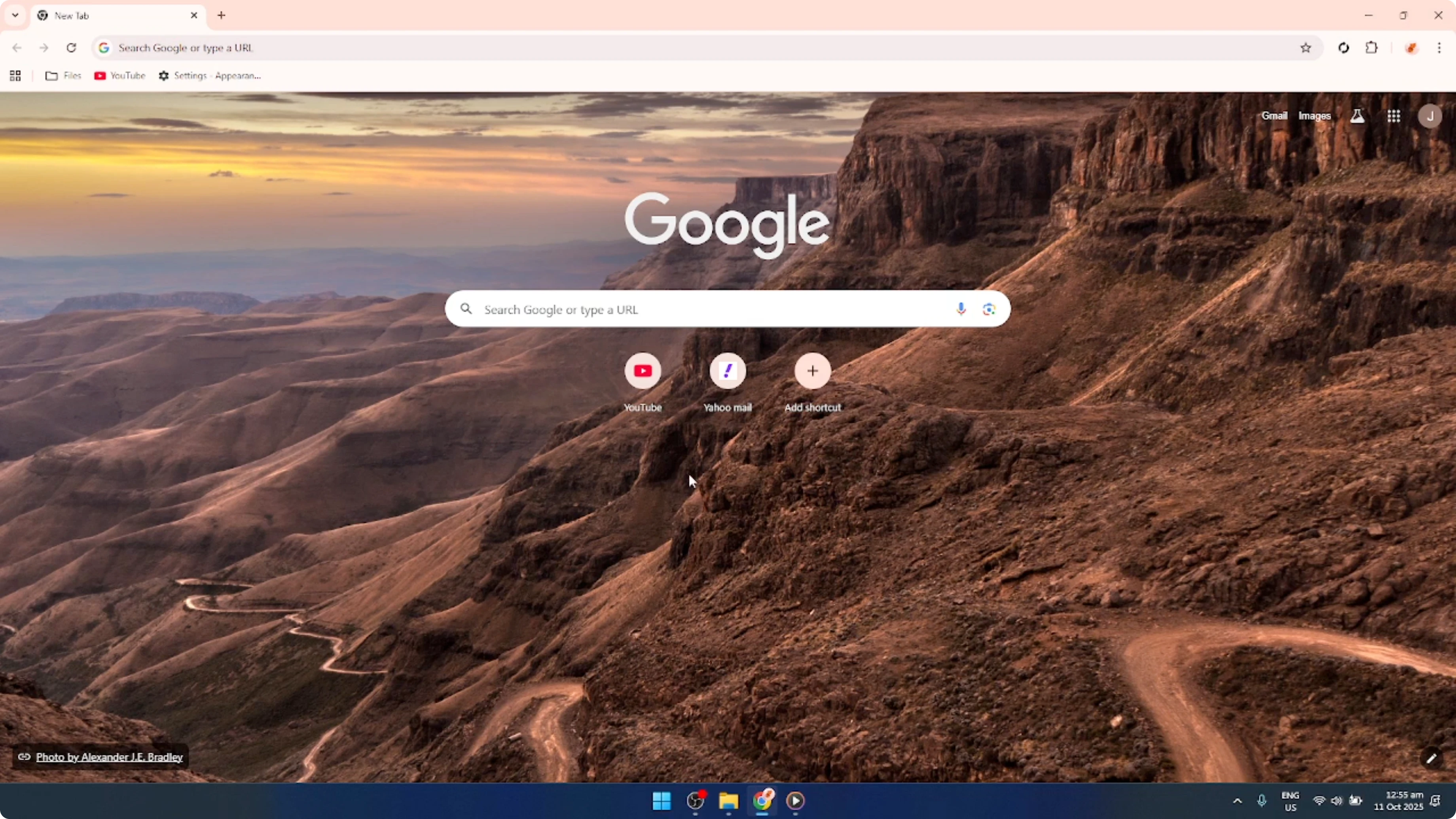 Screenshot from How To Change The New Tab Page in Google Chrome [2026 Guide] at 128s